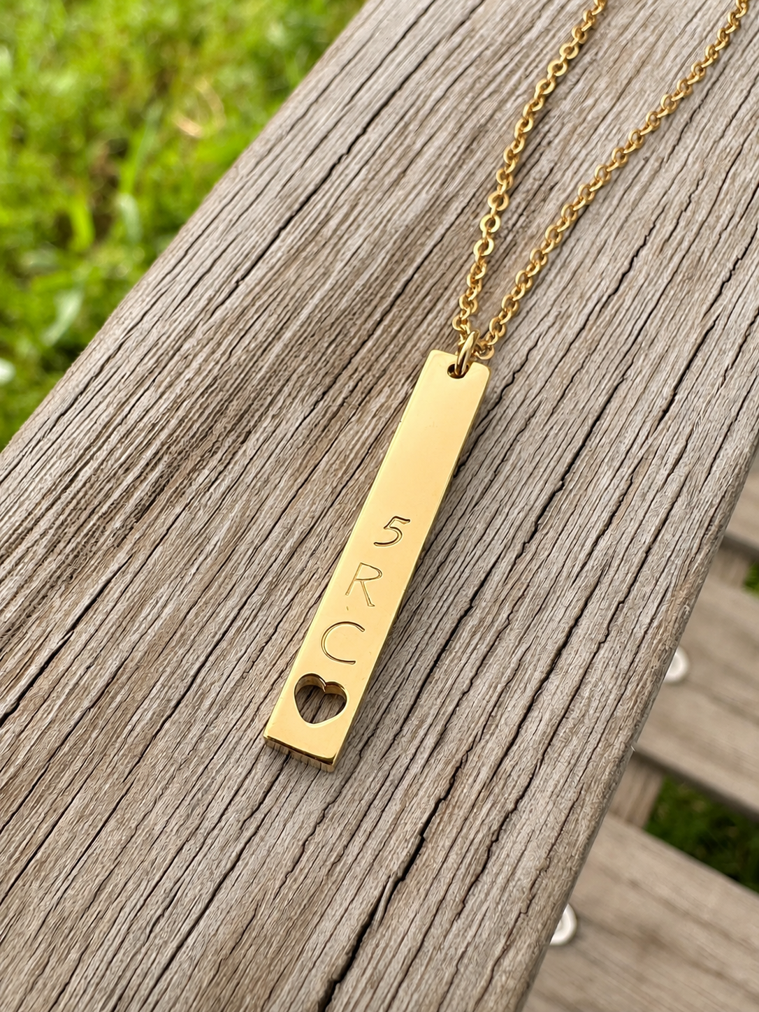Vertical Bar Heart Necklace 13/7